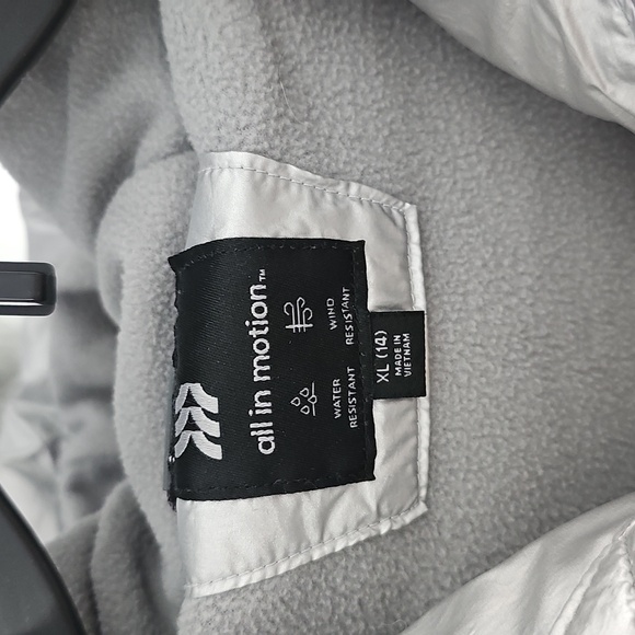 NWOT All In Motion Silver Shimmer Girls Xl Kids Puffer Jacket Coat - Picture 6 of 9